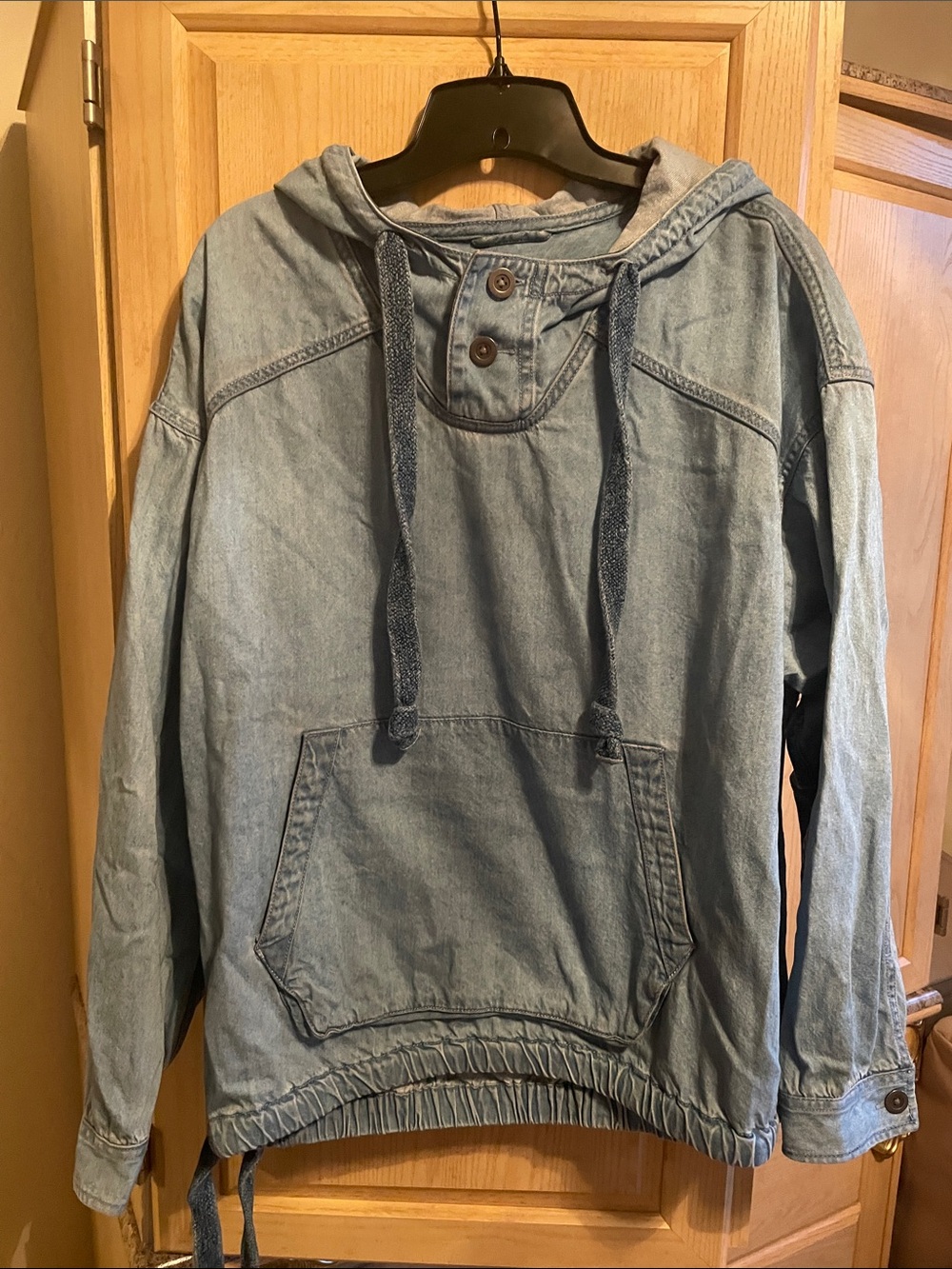 American Eagle Outfitters Light Blue Denim Jacket